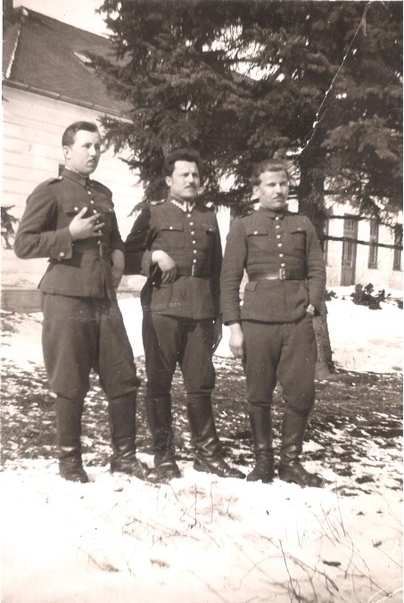 Adam Pir&oacute;g z Plizgą i Soboniem, wrzesień 1939 r.  Przeszli z frontem południowym aż pod Lw&oacute;w, skąd zostali internowani na Węgry